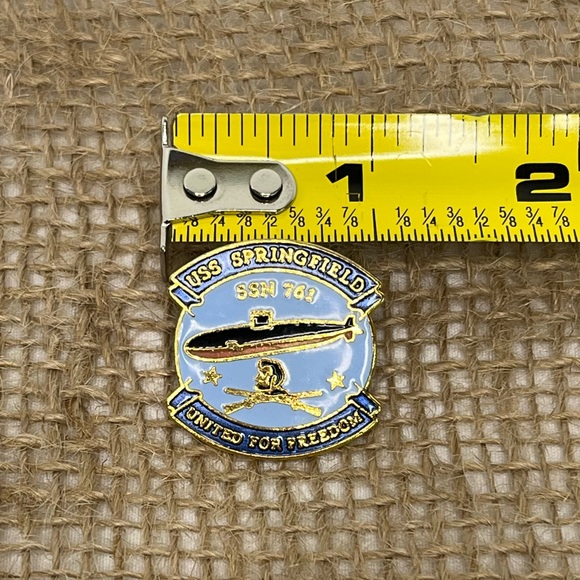 USS Springfield SSN 761 Pin Lapel Tie Tack US Navy United For Freedom Submarine - Picture 5 of 5